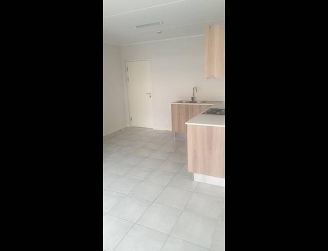 1 BEDROOM PROPERTY TO RENT IN GREENBAY ECO ESTATE